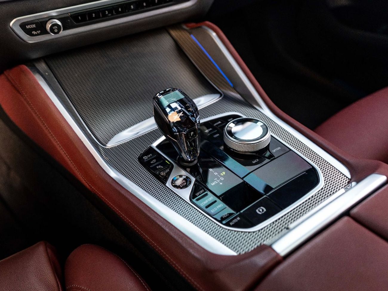 بي أم دبليو X6 xDrive40i Luxury M Sport Package 3.0L