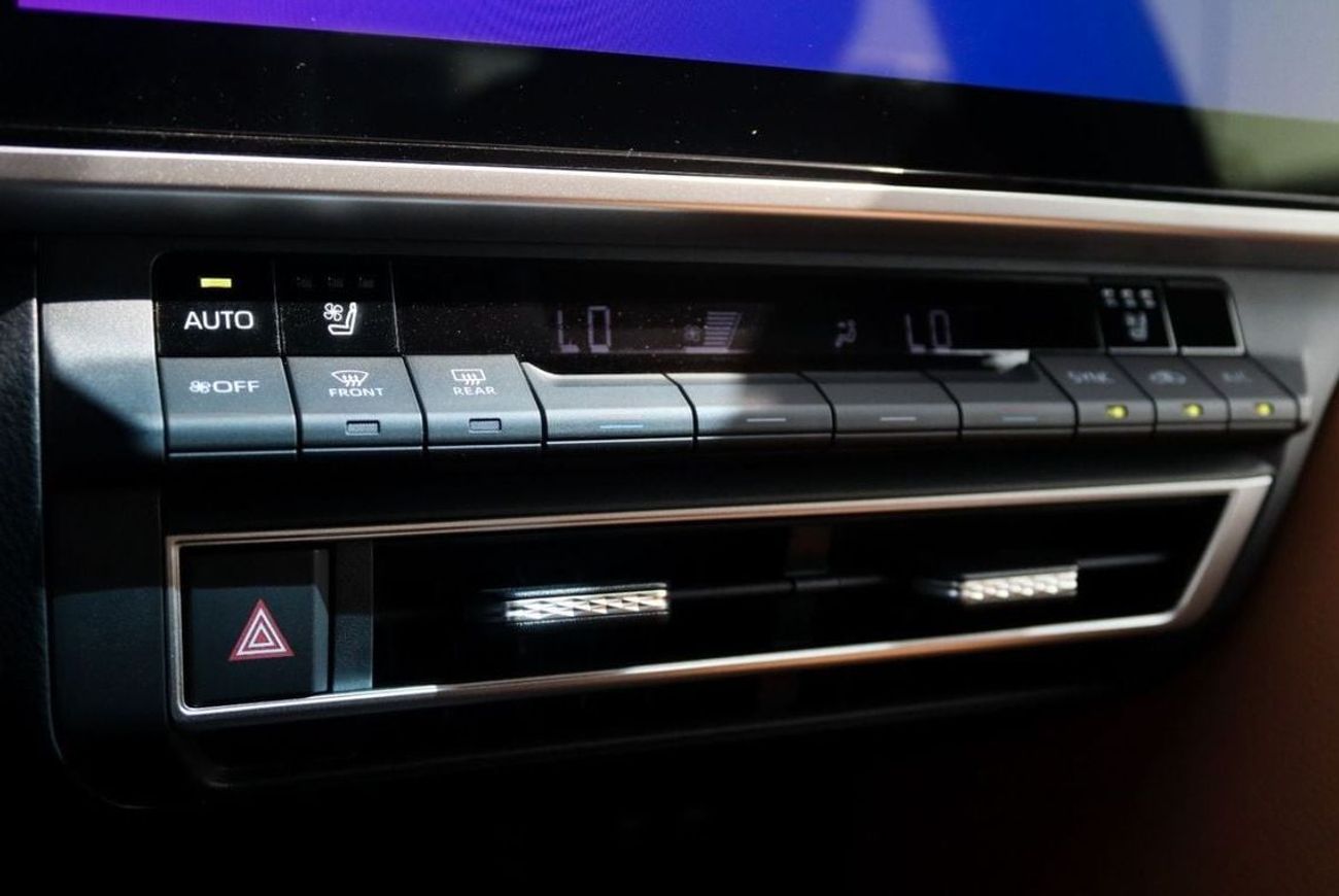 Toyota Camry 2025 TOYOTA CAMRY GLE 2.5  PANORAMA FULL OPTION **التصدير فقط خارج الخليج** **EXPORT ONLY