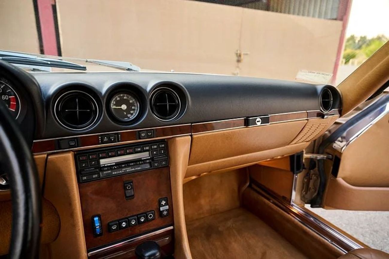 Mercedes-Benz SL 560