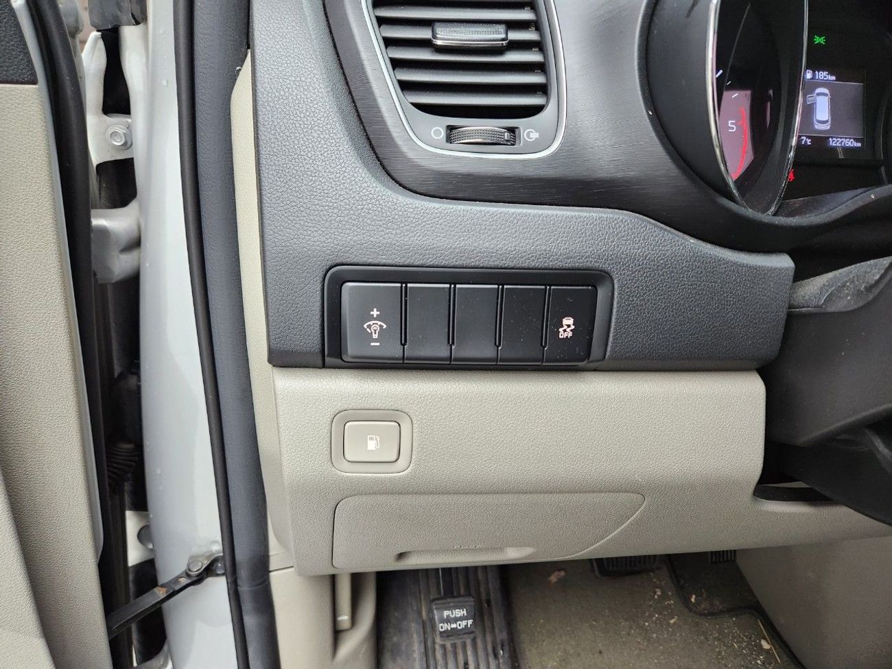 كيا كارنيفال THE NEW CARNIVAL (D) 2.2 Luxuary 9 seats