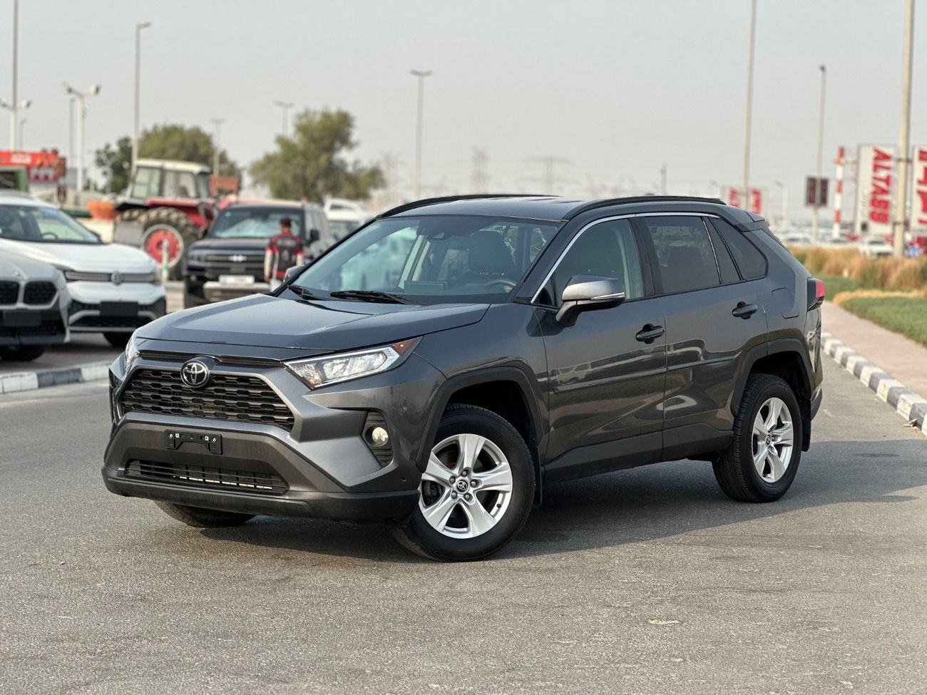 Toyota RAV4 XLE 4WD push start,leather seats 2021
