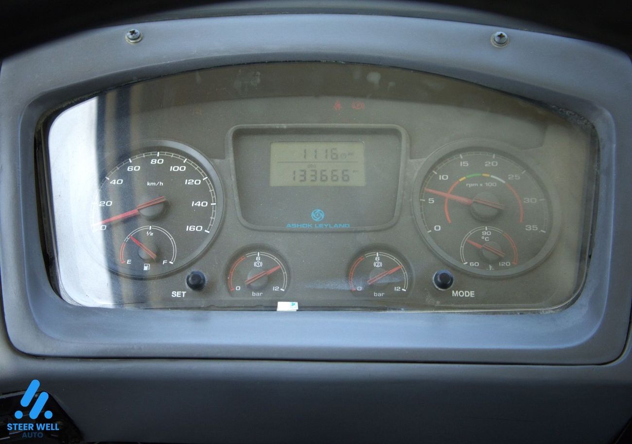 اشوك ليلاند أويستر 2020 Euro 4 - 3.9L RWD - 33 Seater Diesel MT - Ready to Drive - Book now!