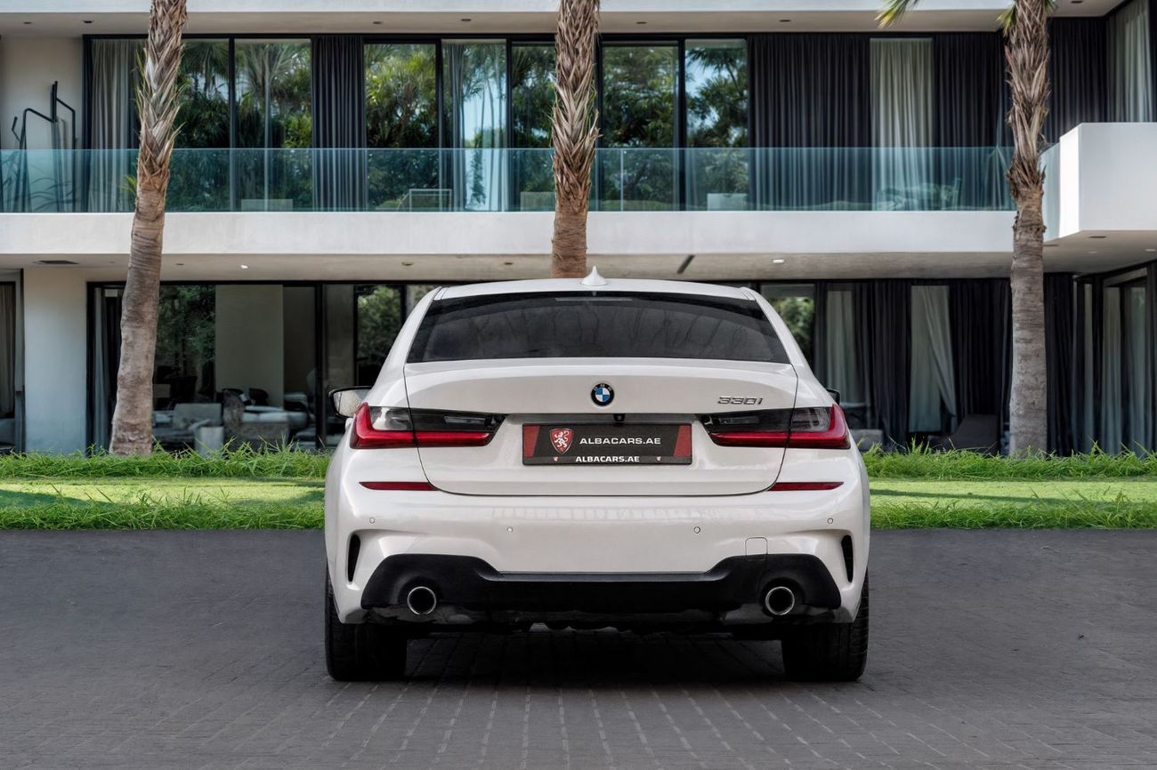بي أم دبليو 330i 2,742 P.M  | 3-Series 330 M-Kit | 0% Downpayment | Excellent Condition!