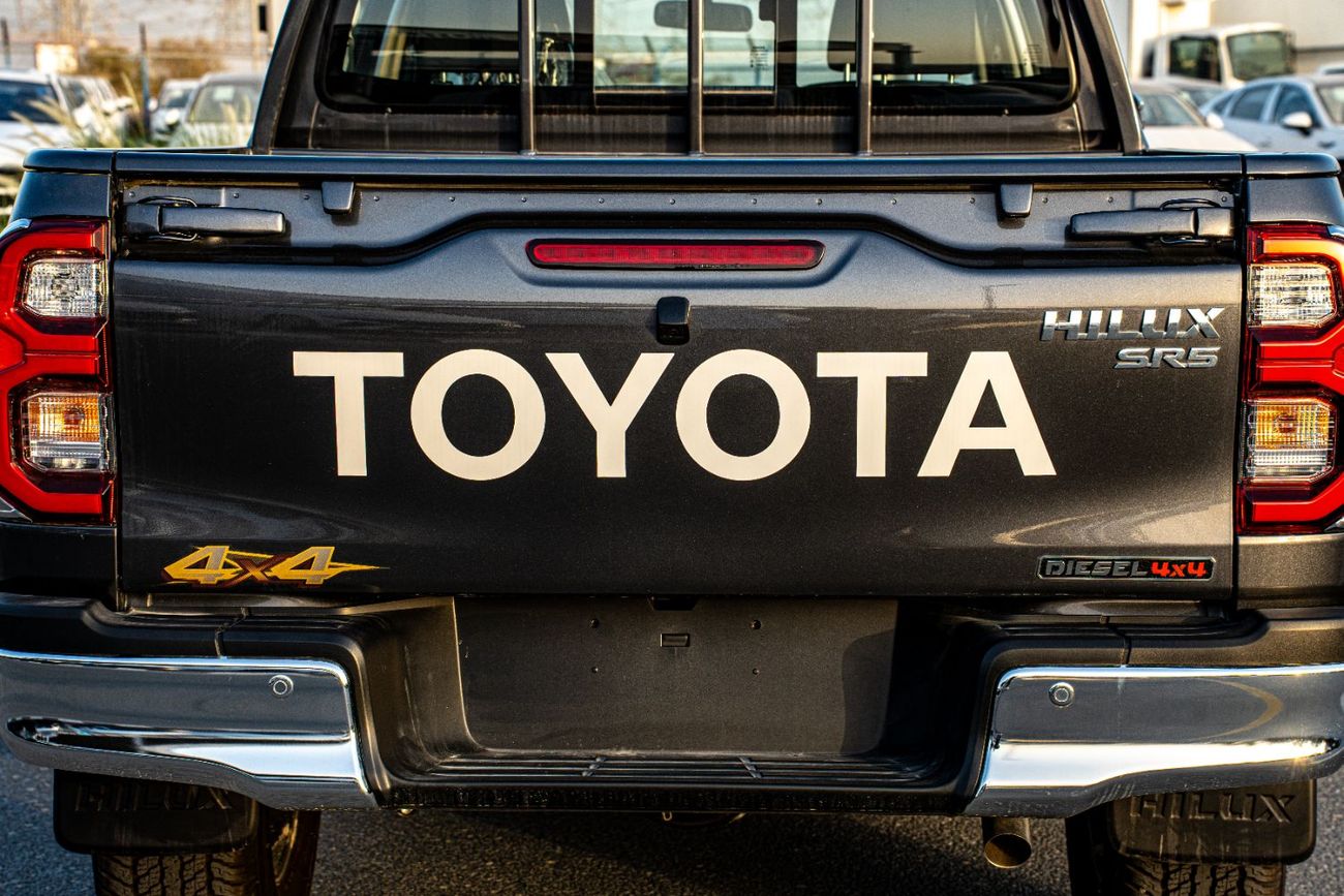 تويوتا هيلوكس TOYOTA HILUX  Diesel 2.4 2026 Full auto Black to Gray