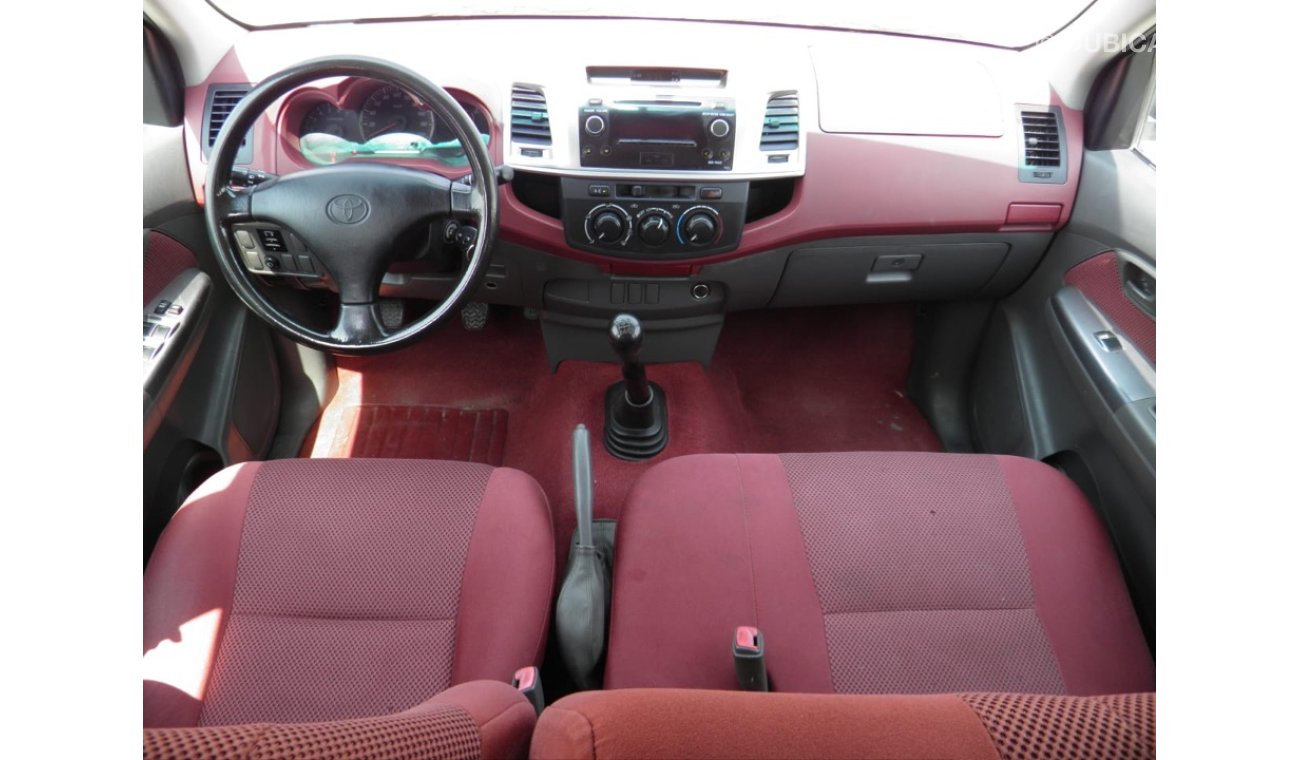 Toyota Hilux 2015 4X2 2.7 Ref#438