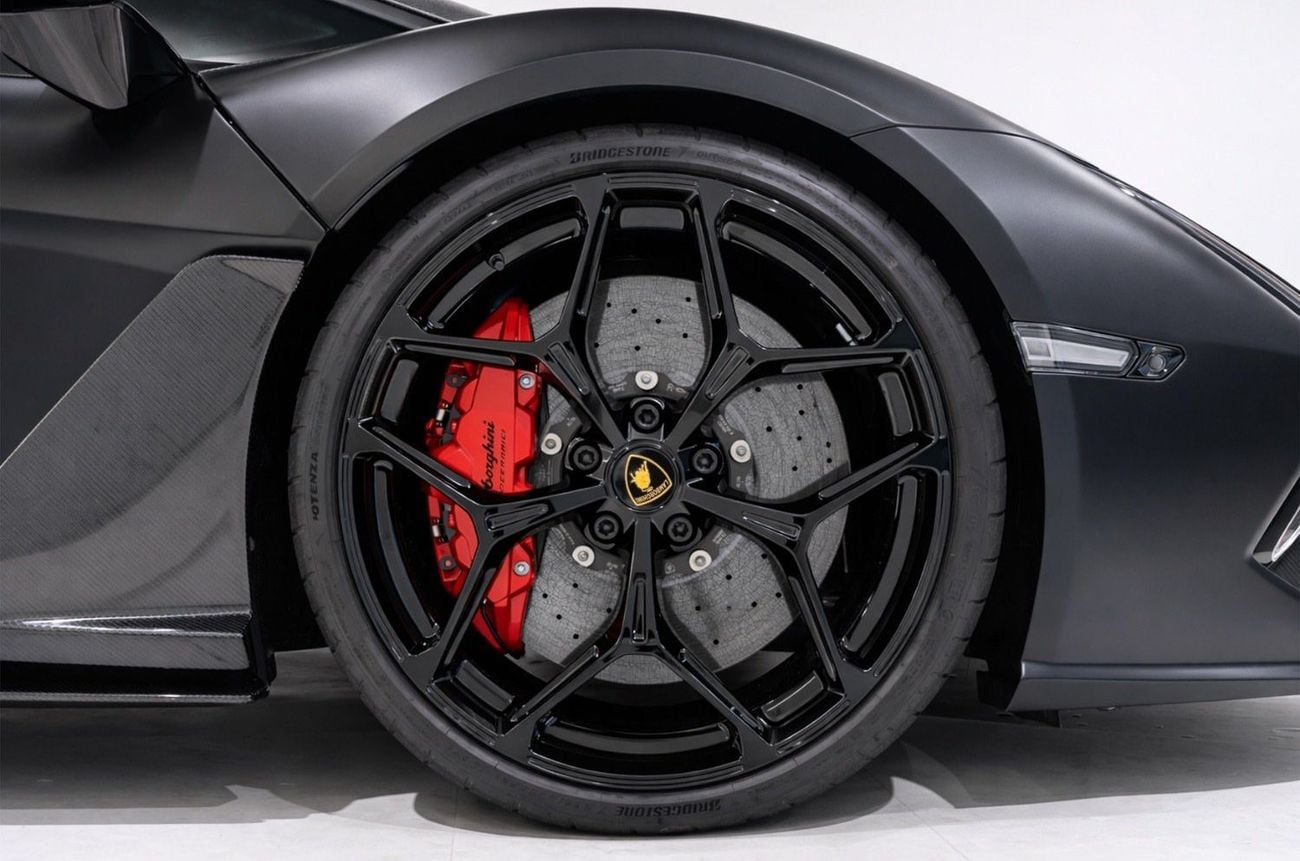 Lamborghini Revuelto 6.5L V12 Hybrid