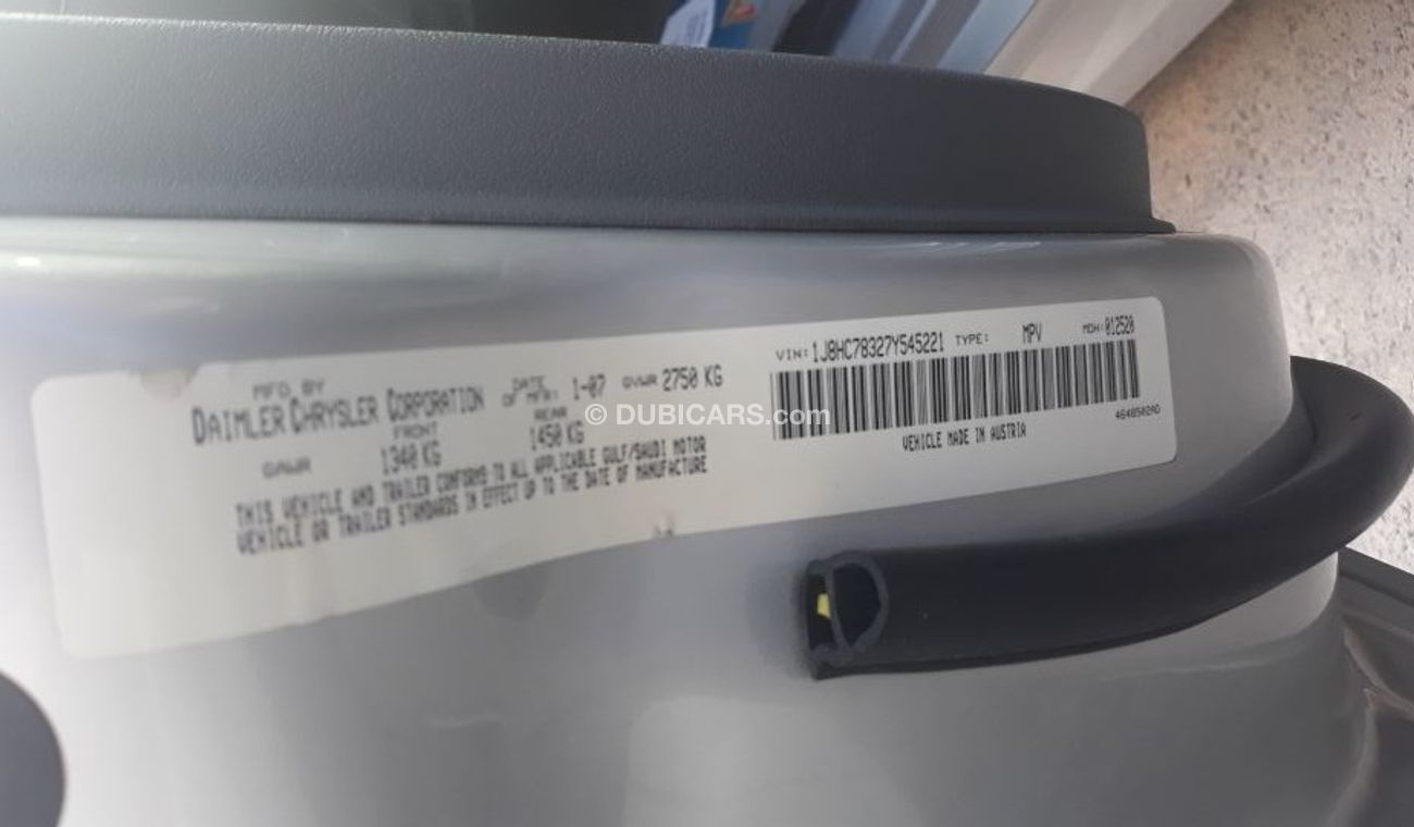 Jeep Grand Cherokee 2007 SRT8 Full options Gulf Specs