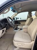 Toyota Land Cruiser SAFARI 2019 LAND CRUISER GXR V6/4.0 FACELIFTED 2025 EXCELLENT CONDITION GCC