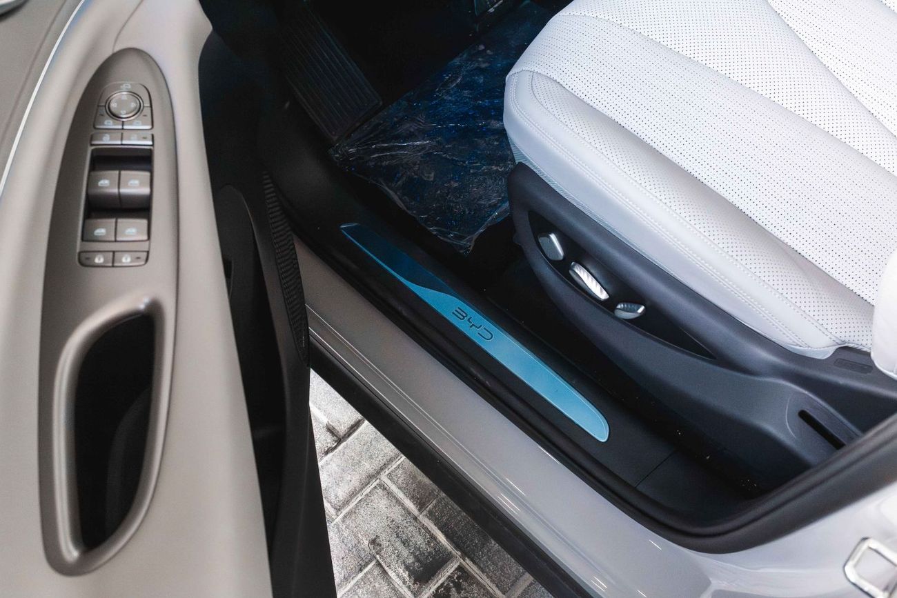 بي واي دي سيل 06 دي إم-آي BYD Sealon 06 DM-i 1.5T 2025 (FOR EXPORT)