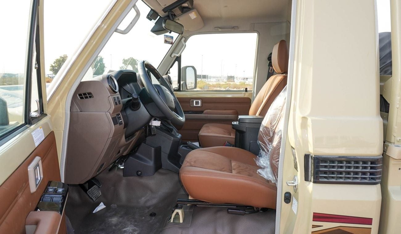 Toyota Land Cruiser Pick Up LX 4.0L V6 A/T