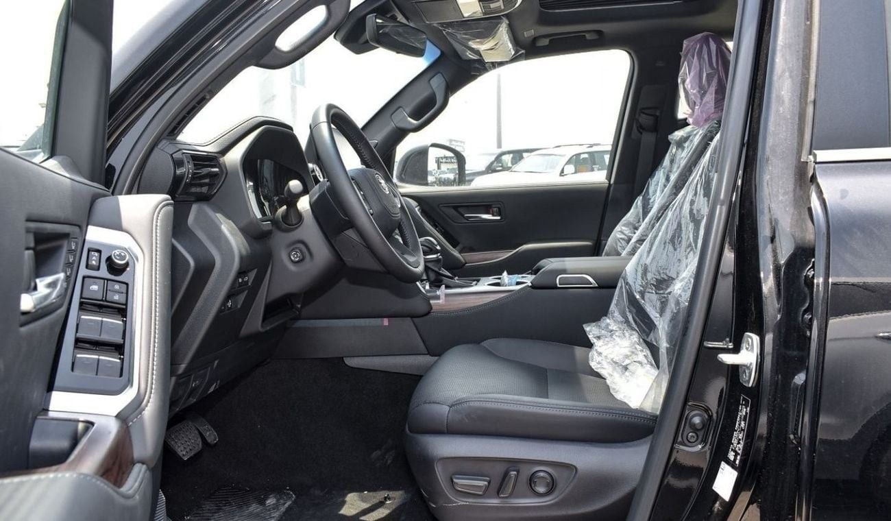 تويوتا لاند كروزر Toyota Land Cruisers VXR 3.5L Twin Turbo Full Option Europe Specs Model 2024 Black color