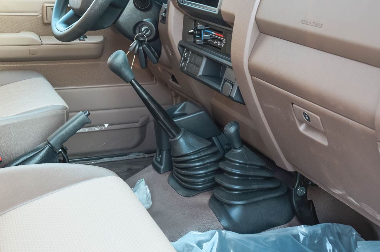 Toyota Land Cruiser Pick Up TOYOTA LAND CRUISER 79 2.8L MT SC DIESEL PICKUP 2025