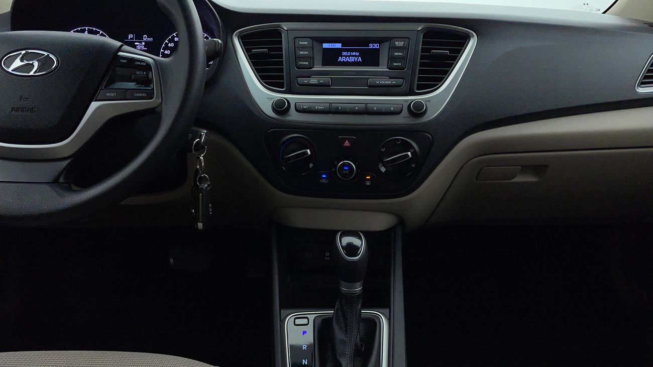 هيونداي أكسنت GL 1.6 | بدون دفعة مقدمة | اختبار قيادة مجاني للمنزل