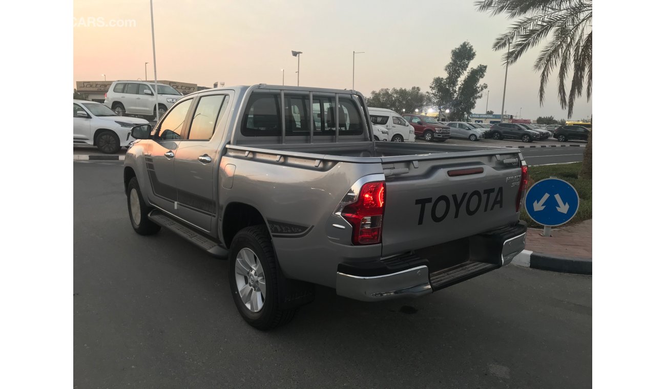 Toyota Hilux Pick Up SR5 2.4L 4x4 Diesel with Push Start Automatic Gear