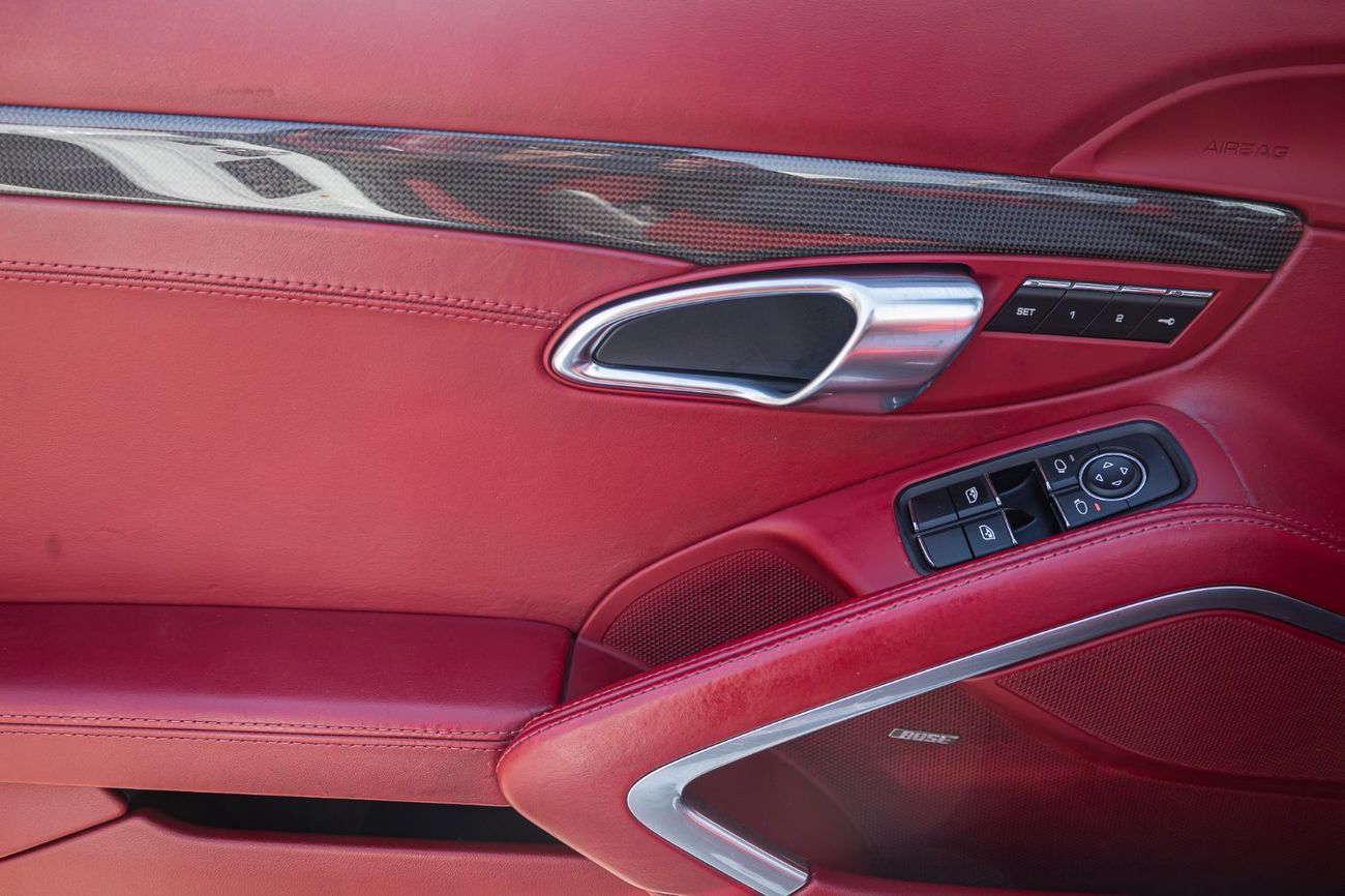 بورش بوكستر 718 GTS 4.0L A/T