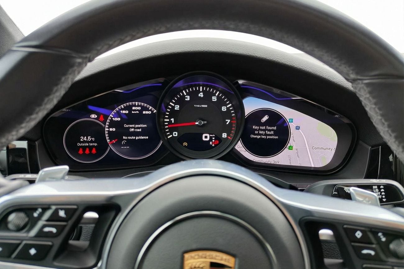 Porsche Cayenne Platinum Edition AED 6,000 P.M l 0% Downpayment l Coupe Platinum l Warranty till 2027