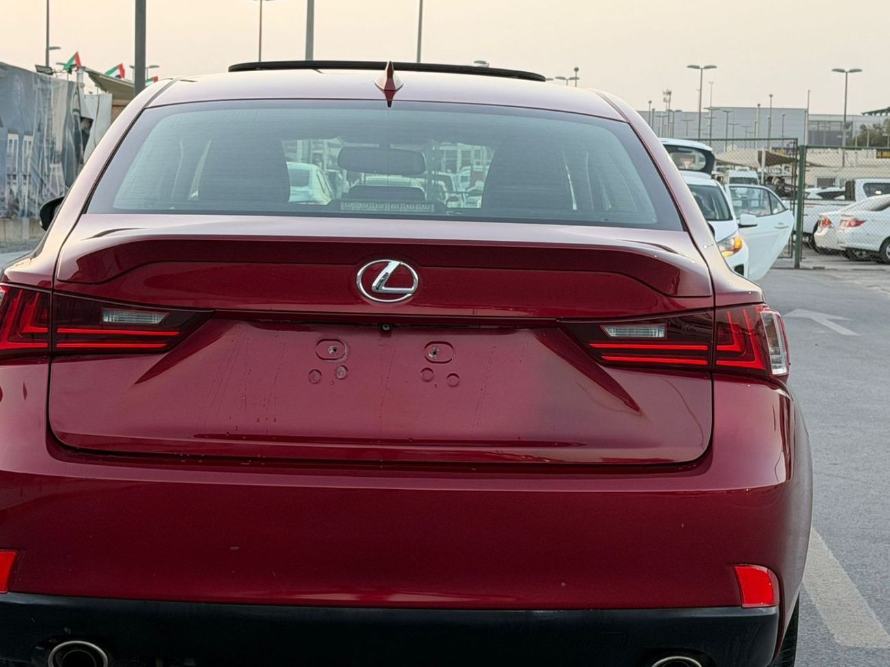 لكزس IS 250 حالة ممتازة ومواصفات فاخرة