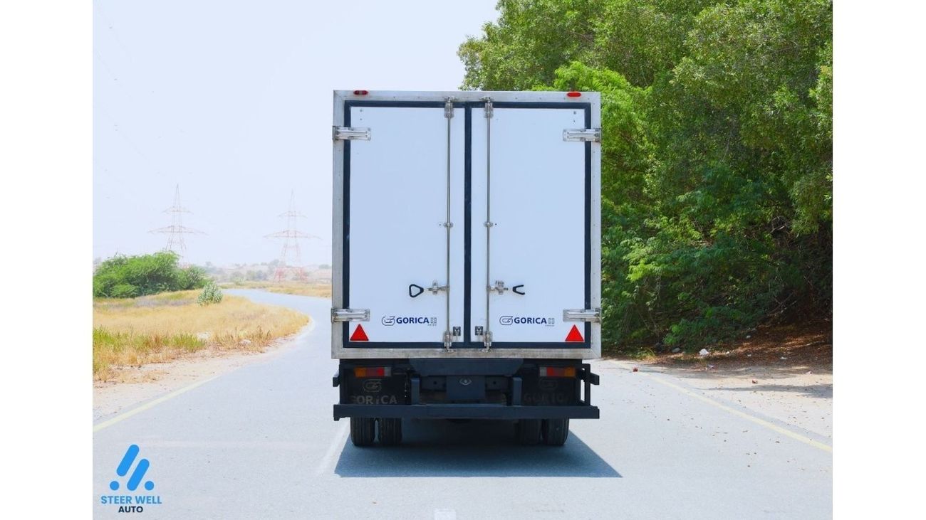 Mitsubishi Fuso Canter 2017 Freezer Box - Thermoking T600R - 4.2L DSL MT - Well Maintained - Book Now!