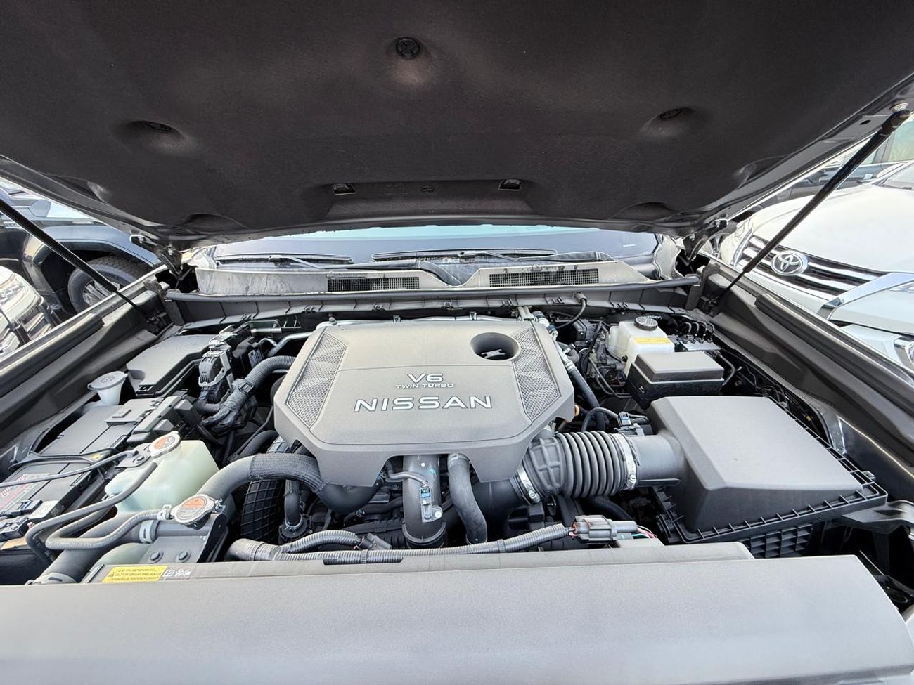 Nissan Patrol Nissan Patrol LE Platinum 3.5L Twin Turbo With Panoramic  Model 2025 Gray