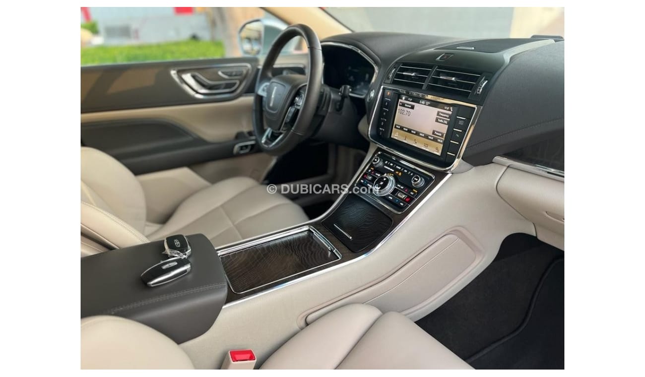 Lincoln Continental LINCOLN CONTINENTAL 2019 GCC UNDER WARANTY WITH SERVICE CONTRACT IN PERFECT CONDITION