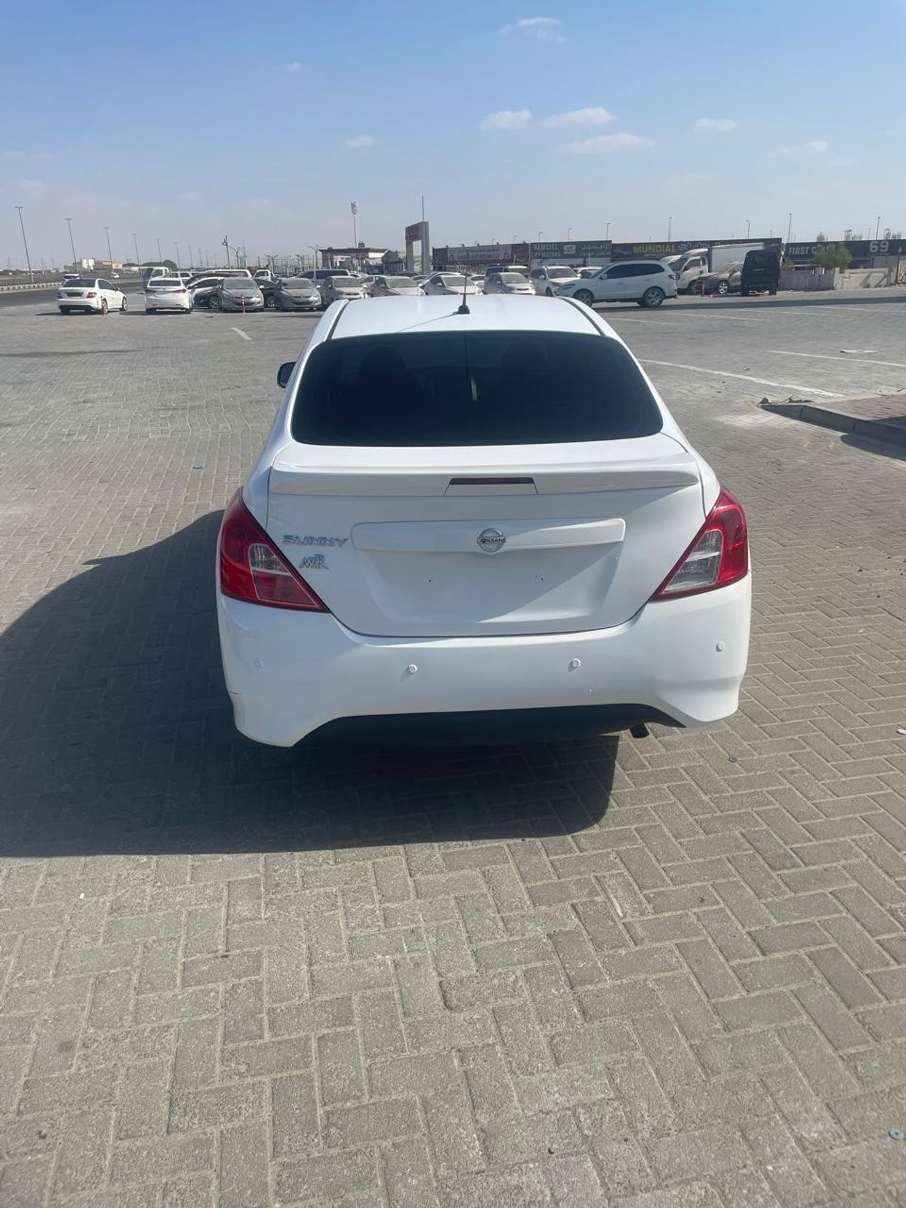 نيسان صني 1.6L S A/T SV 2021 GCC 1.5L Perfect Condition
