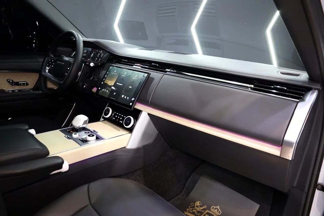 لاند روفر رينج روفر Vogue SV, Rear Entertainment, Dealer Warranty Till 29/10/2028