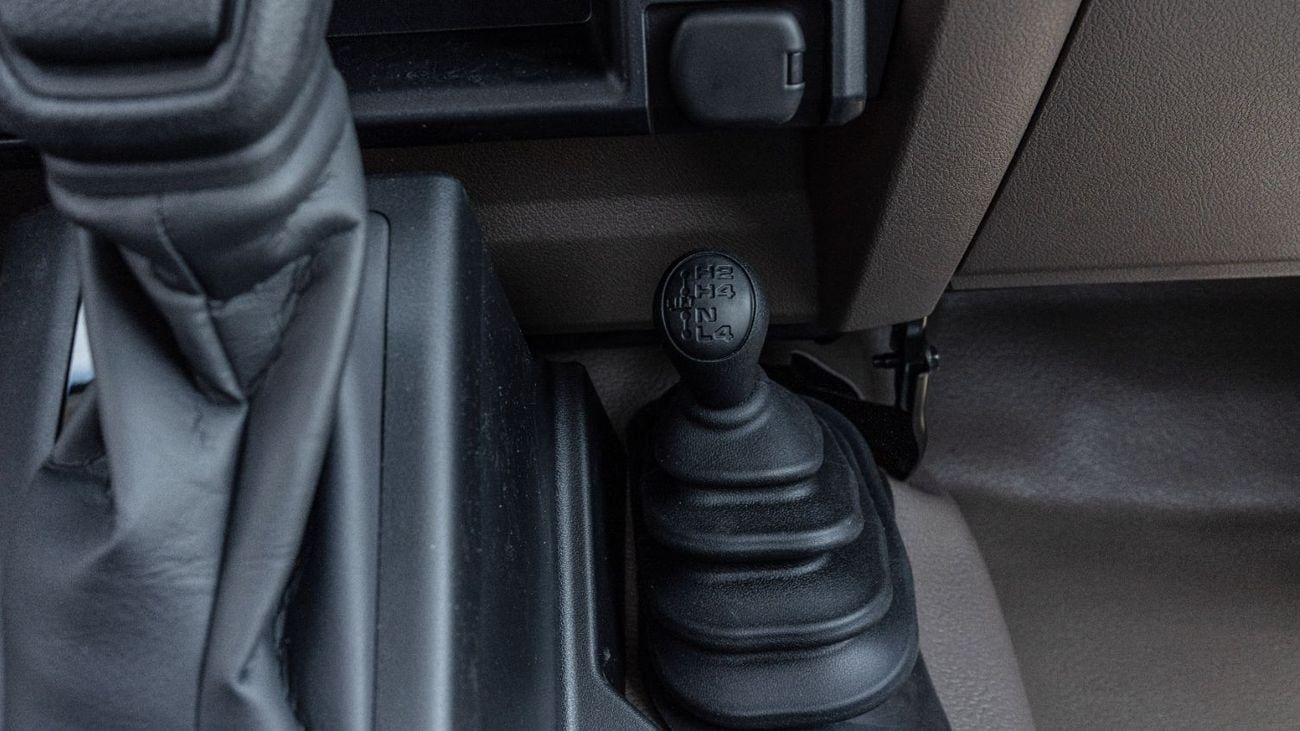 تويوتا لاند كروزر بيك آب 2026 Toyota Land Cruiser LC79 2.8L AT Diesel (Beige-Brown) Basic