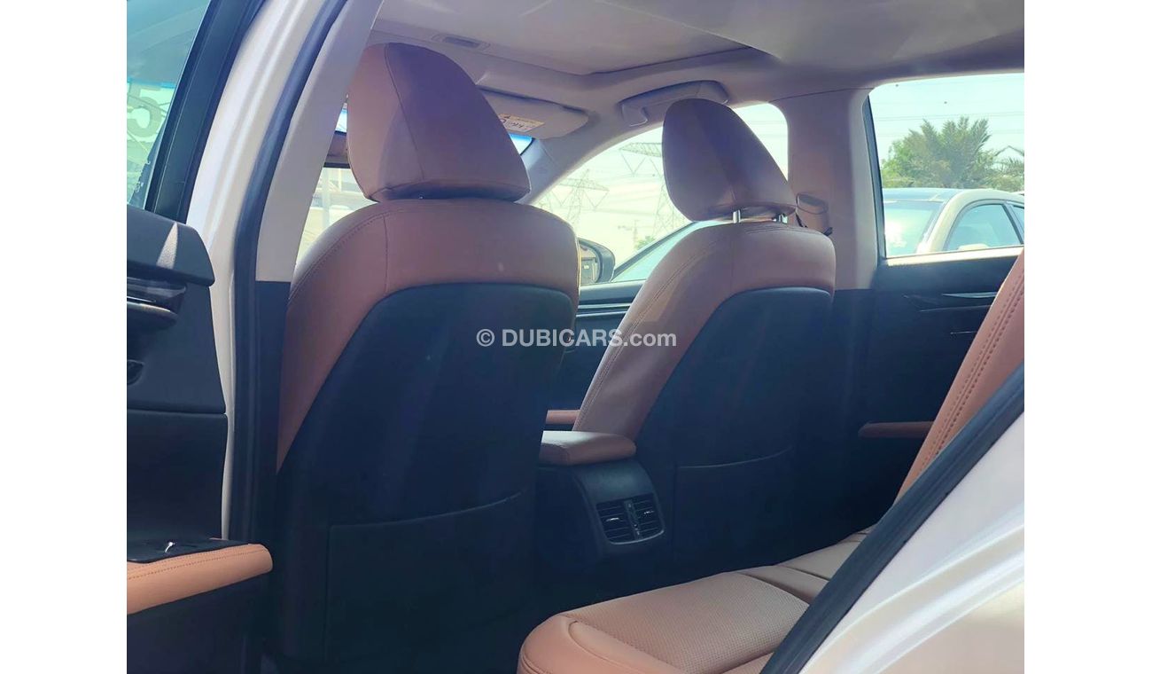 Lexus ES350 3.5L 2015 Model with GCC Specs