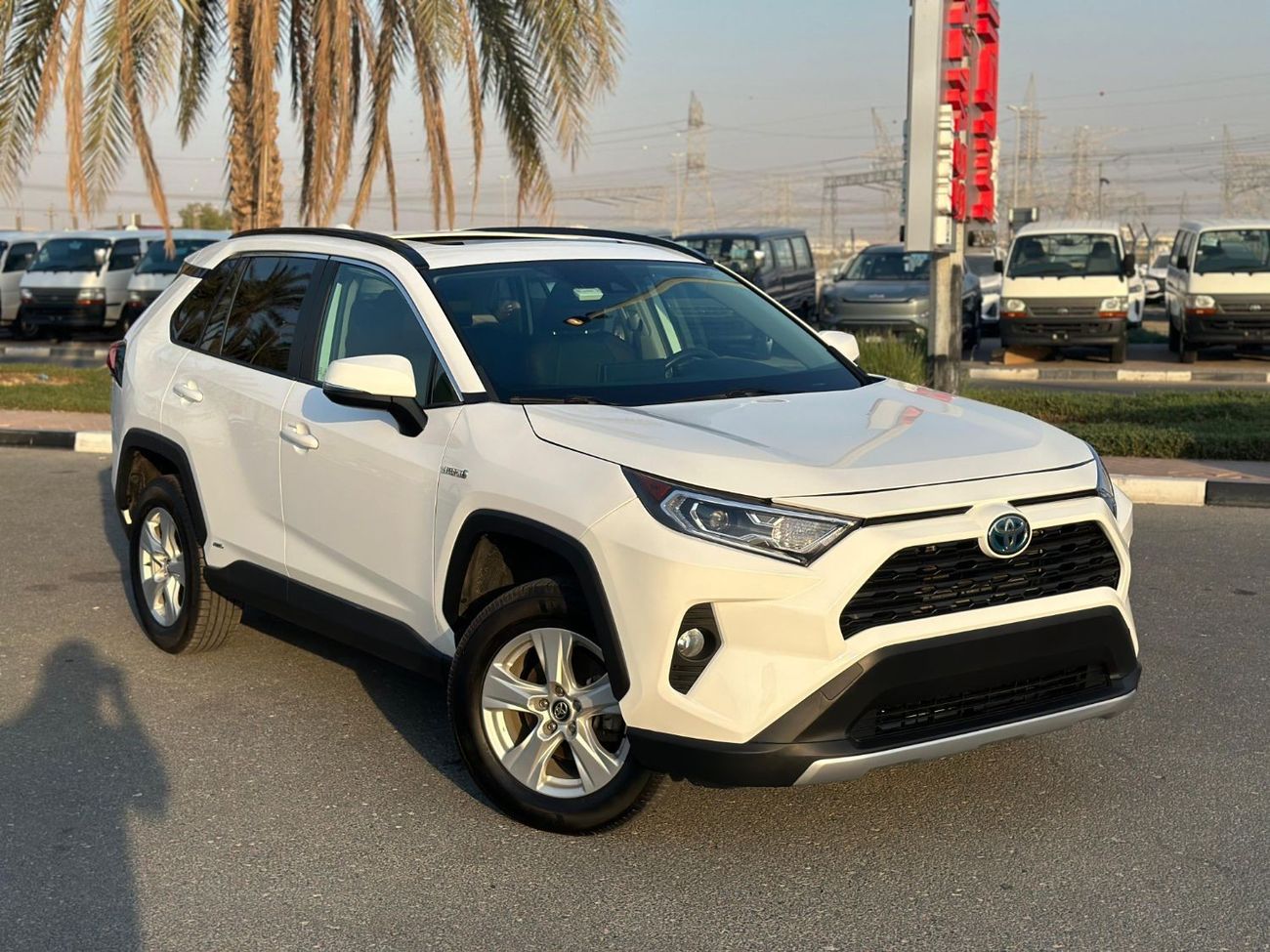 Toyota RAV4 XLE TOYOTA RAV 4 2020 HYBRID