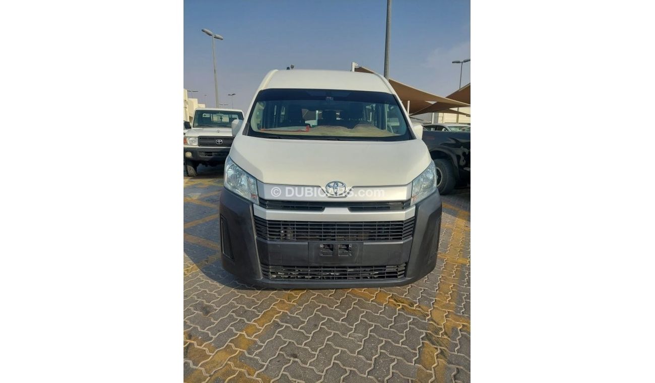 تويوتا هاياس 3.5L HIGH ROOF PETROL 13 SEATER MANUAL TRANSMISSION