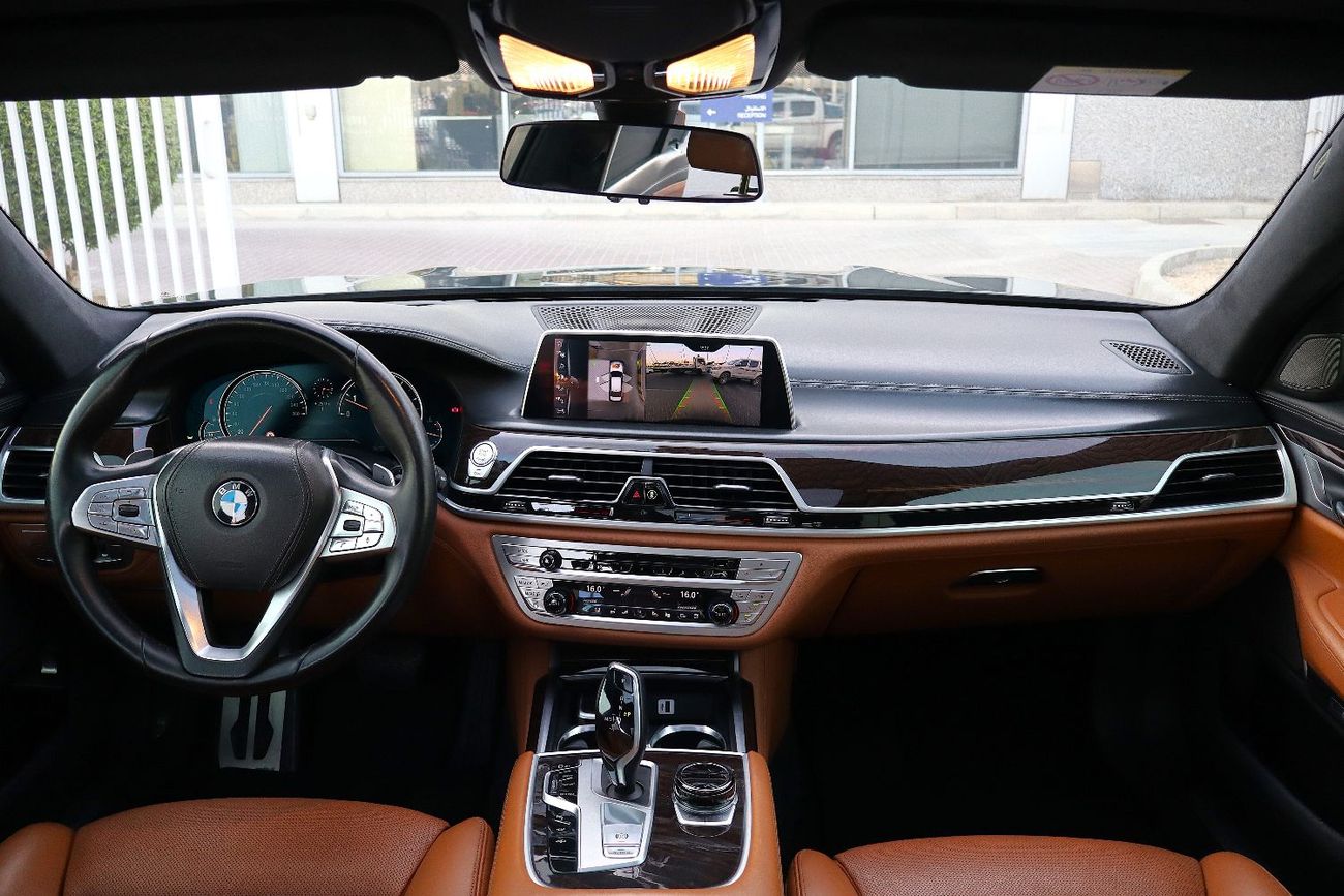 بي أم دبليو 740Li M Sport 3.0L (335 HP)