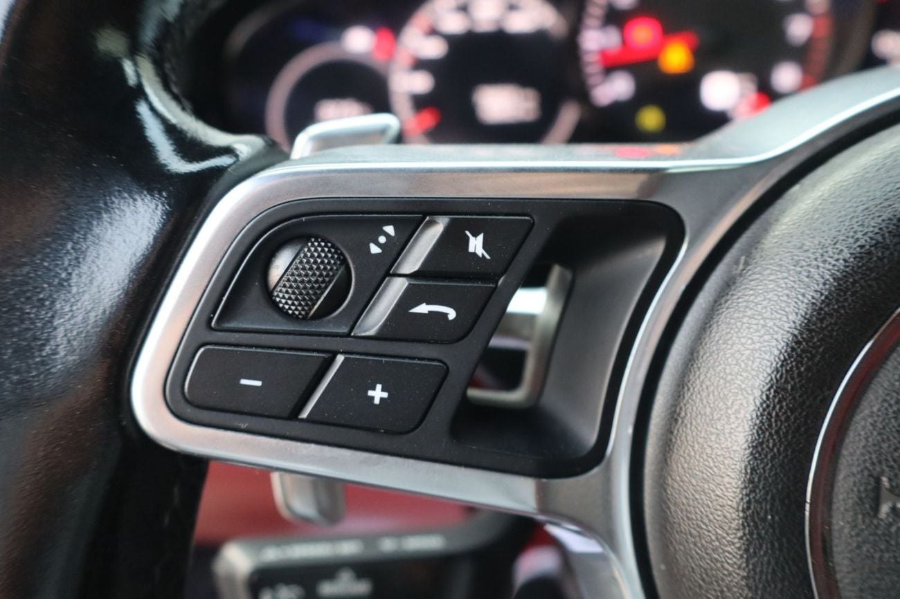 Porsche Cayenne STANDARD