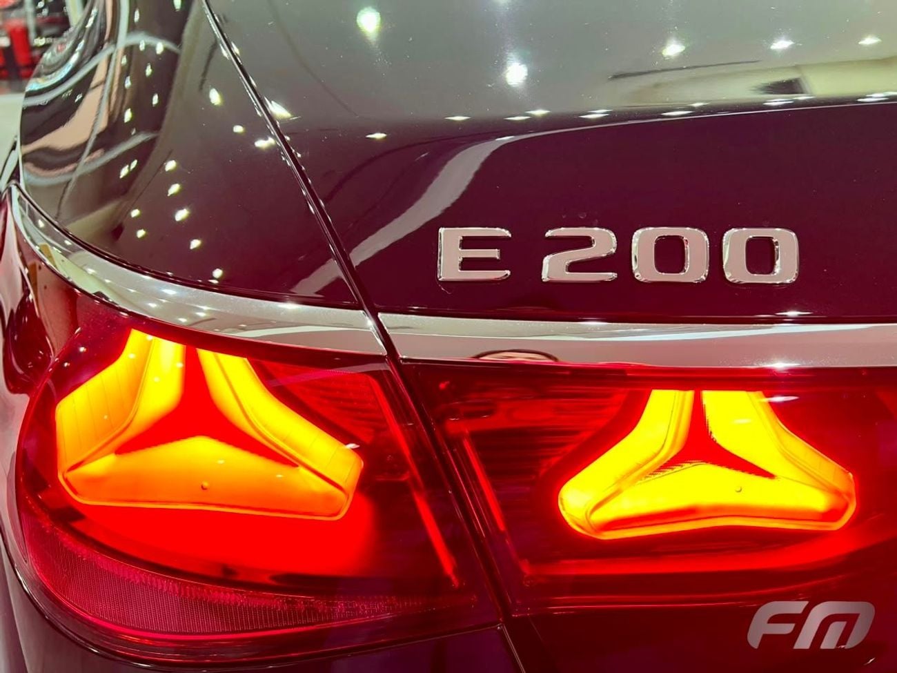 مرسيدس بنز E200