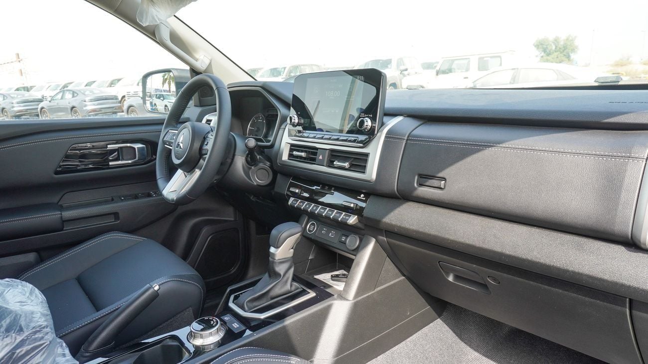 Mitsubishi L200 Brand New Mitsubishi L200 GLS 2025 Export 2.5L 4WD M/T|White/Black|L200-GLS-AT-25|