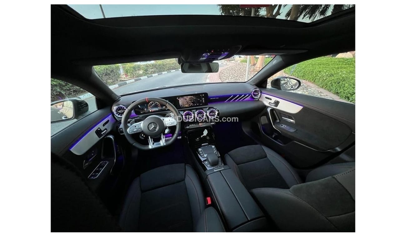 مرسيدس بنز CLA 45 AMG MERCEDES BENZ CLA 35 AMG 2023 ZERO KM NIGHT PACKAGE