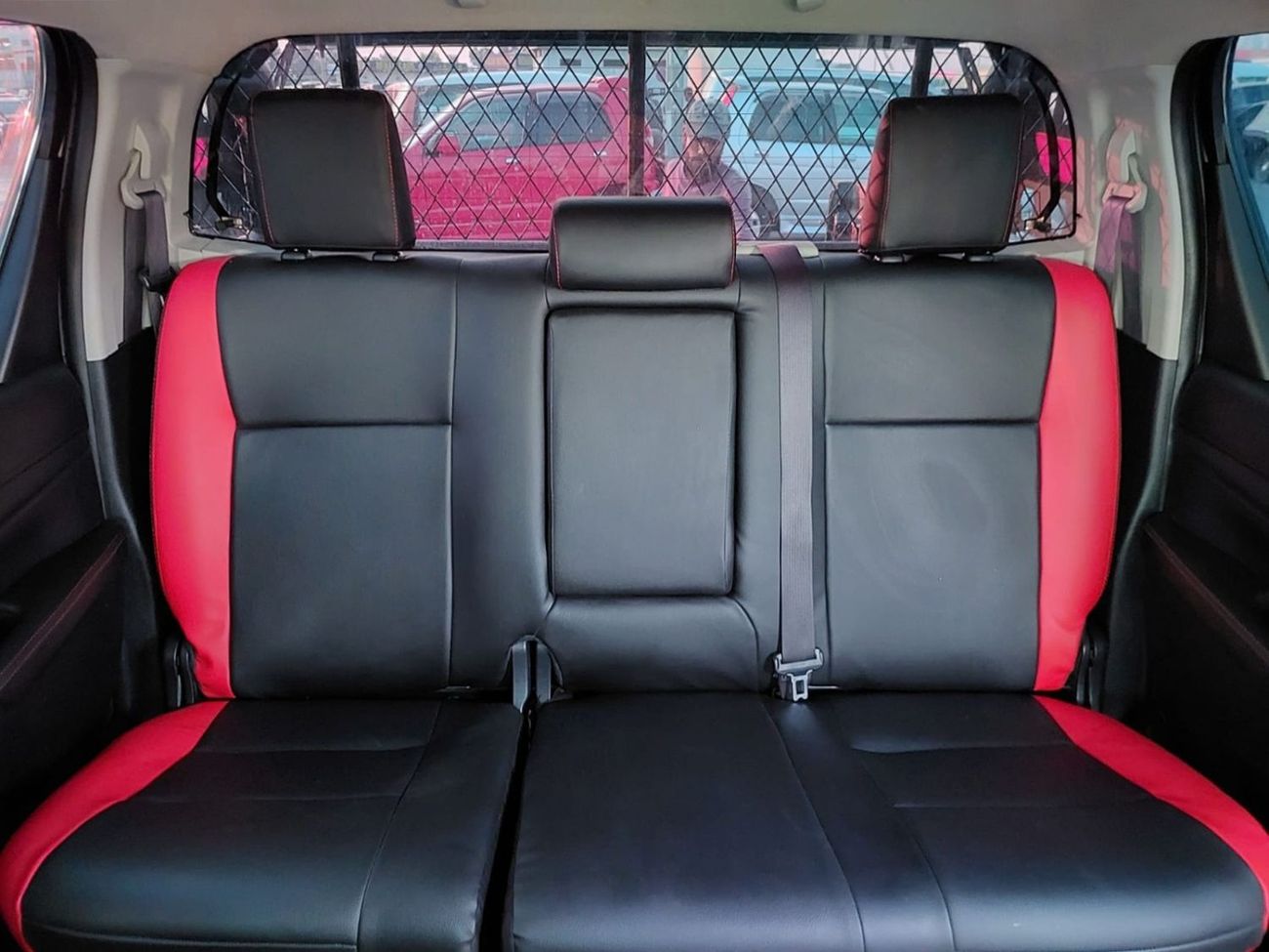 Toyota Hilux TOYOTA HILUX PICKUP RHD 2018 MODEL 2.8 L DIESEL AUTOMATIC(PM17843)