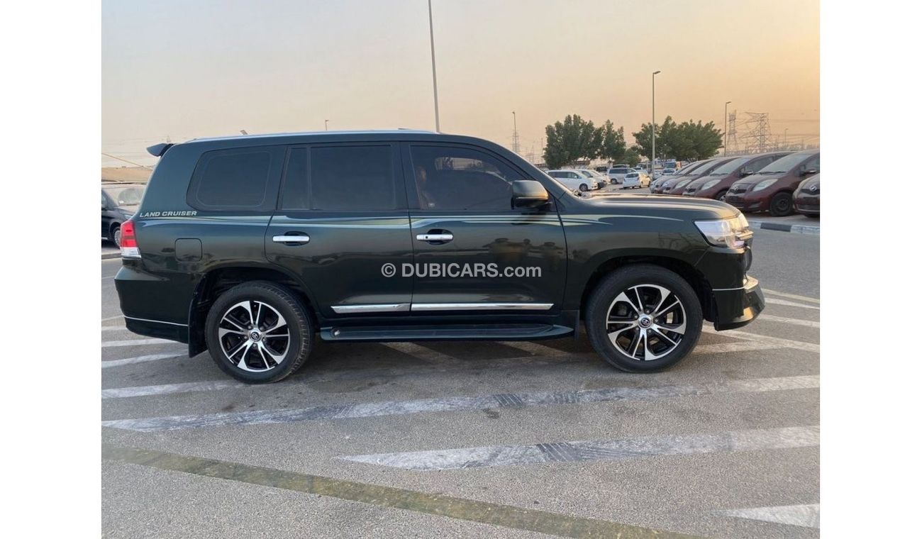 Toyota Land Cruiser 2009 TOYOTA LAND CRUISER  / VXR / V8 / FULL OPTION
