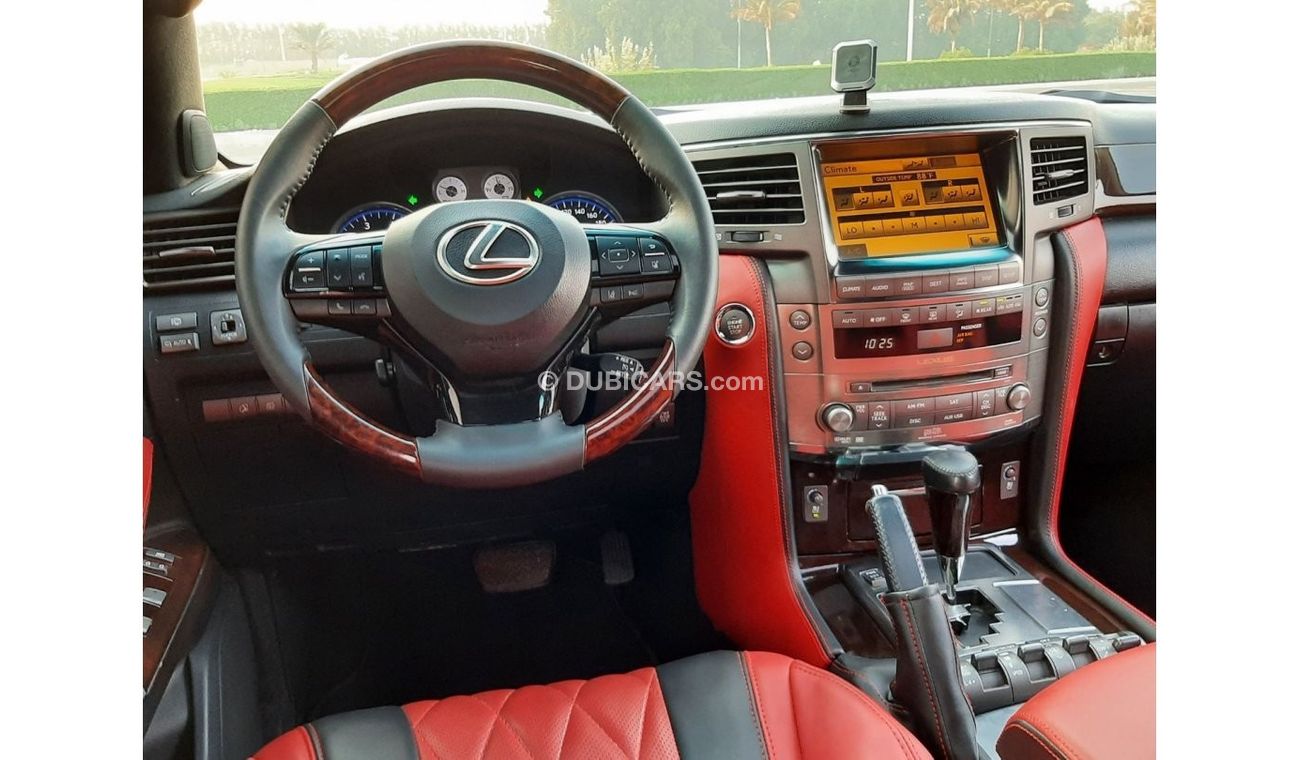 Lexus LX 570 facelifted