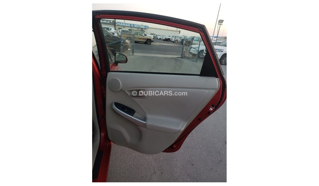 تويوتا برياس 1.8L hybrid  2014