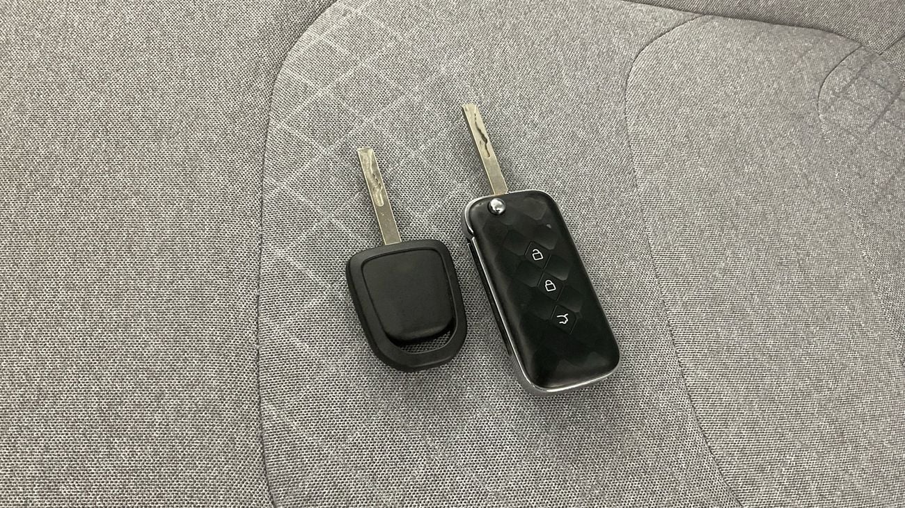 Chevrolet Captiva LS | upto AED 20,000 Ramadan Discount | Guaranteed Warranty | 0 Down Payment