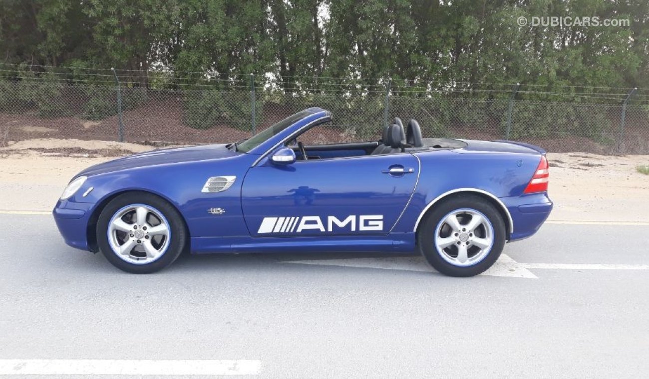 Mercedes-Benz SLK 320 2004 Model Low mileage Full options