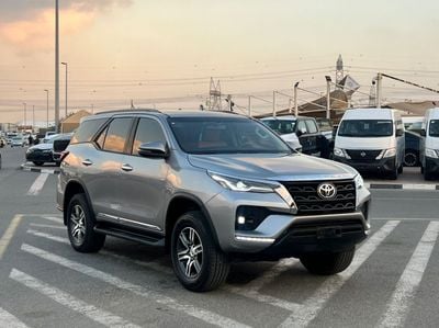 Toyota Fortuner 2020 Toyota Fortuner EXR 2.7L V4 - AWD 4x4 GCC -  Rear Cam - Cruise Control - 2025 Shape Modified