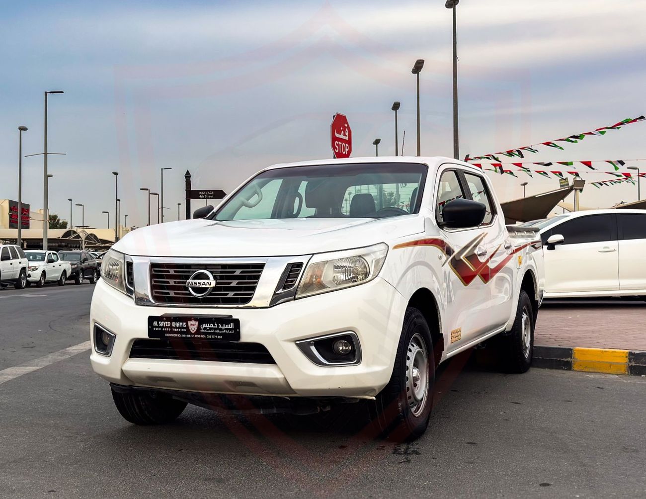 Nissan Navara Std 2.5L 4WD A/T Nissan Navara | 2.5 L | 2022 | GCC | Accident-Free | In Excellent Condition | 974 P
