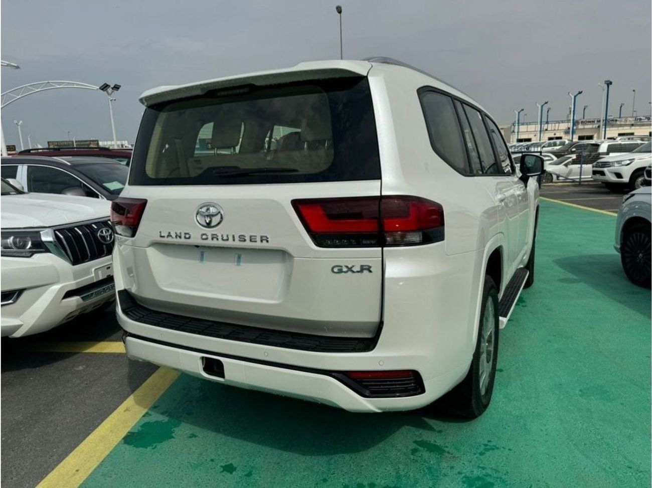 Toyota Land Cruiser GXR 4.0L PETROL 2023 GCC