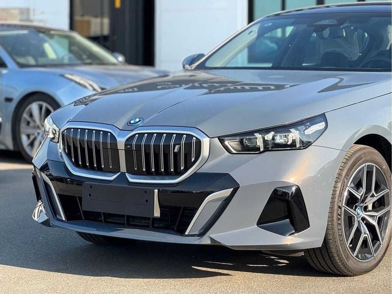 BMW i5 BMW I5 2024 35L