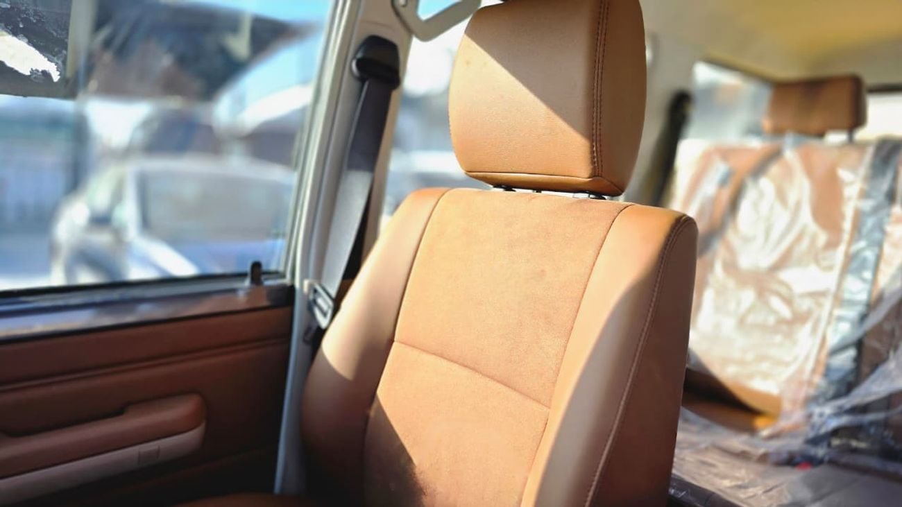 تويوتا لاند كروزر 70 TOYOTA LC 76 2026 A/T 2.8 GREY COLOR