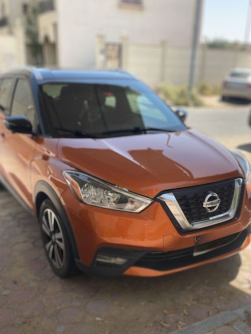 Nissan Kicks SR
