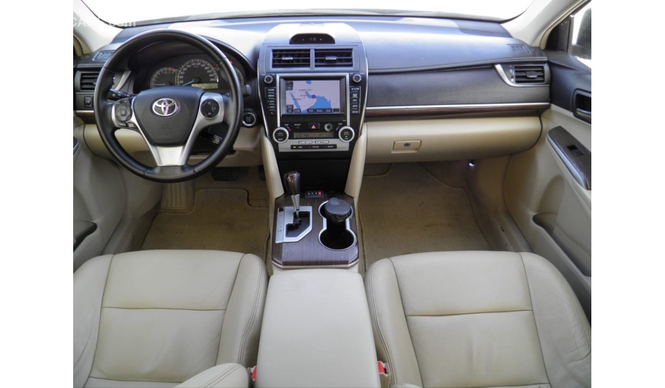 Toyota Camry 2013 SE+ ref#552