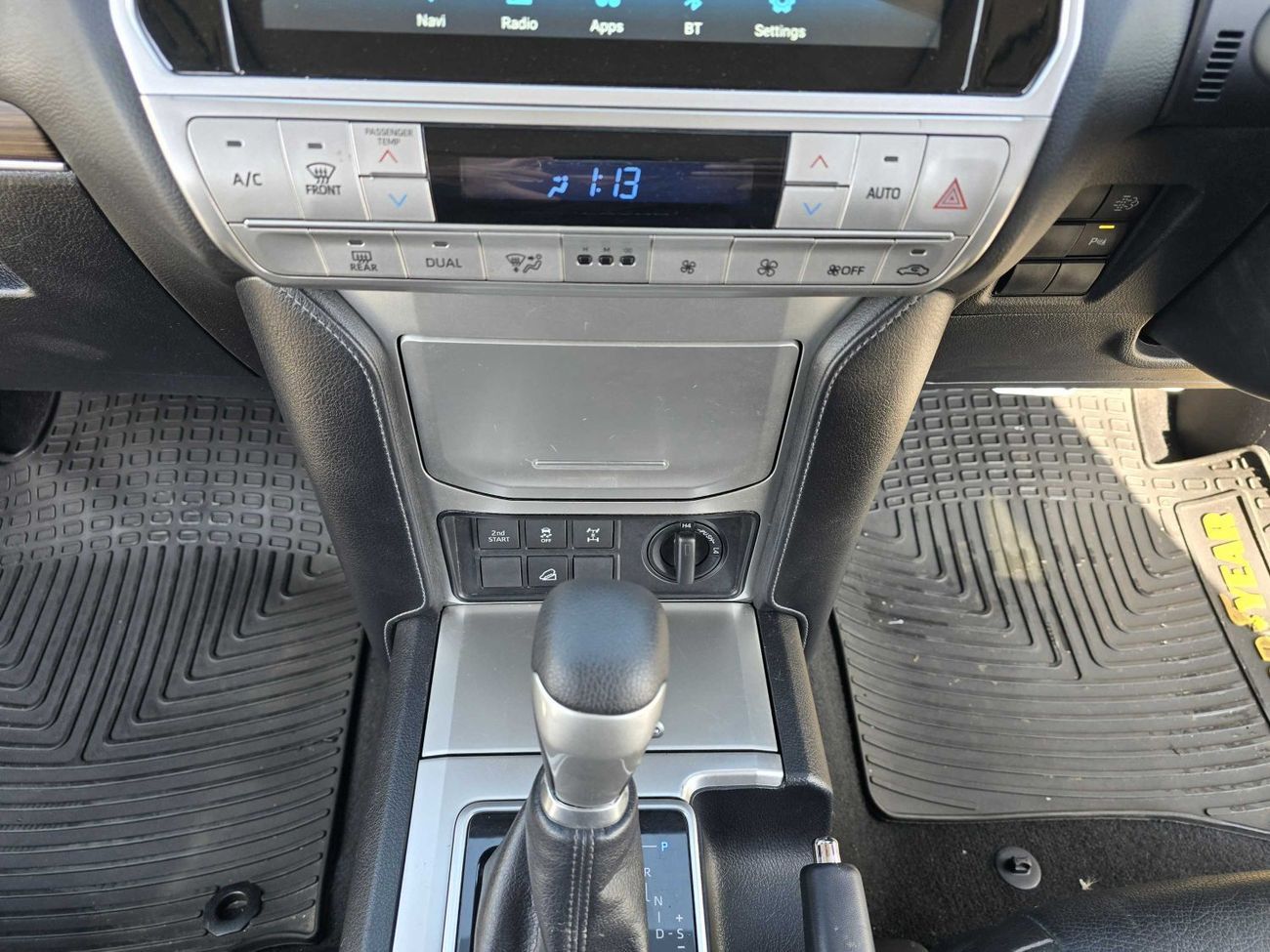 تويوتا برادو 4x4 Diesel Right Hand Drive ( Export Only)