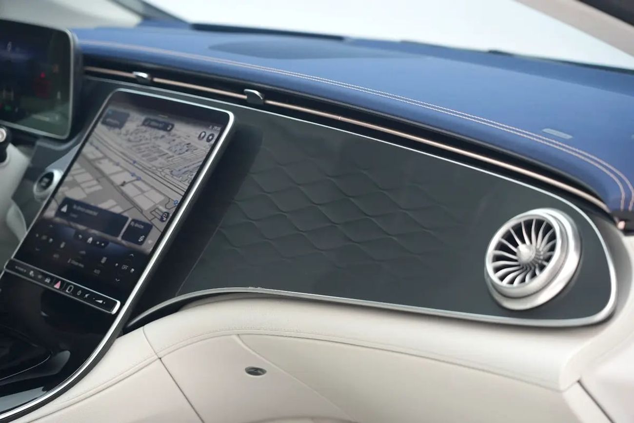 مرسيدس بنز EQE 43 350+ | GCC 60k km | Warranty Service Contract